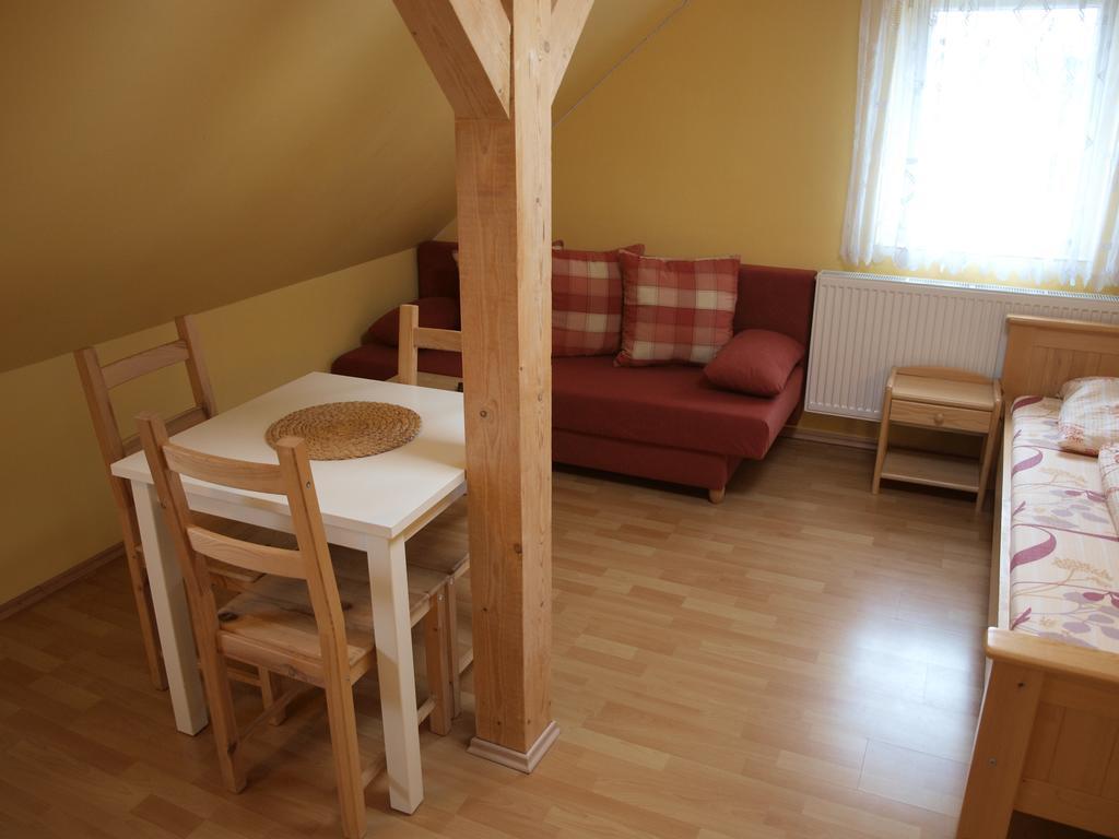 Apartments Viktoria Klinovec Kovarska Luaran gambar