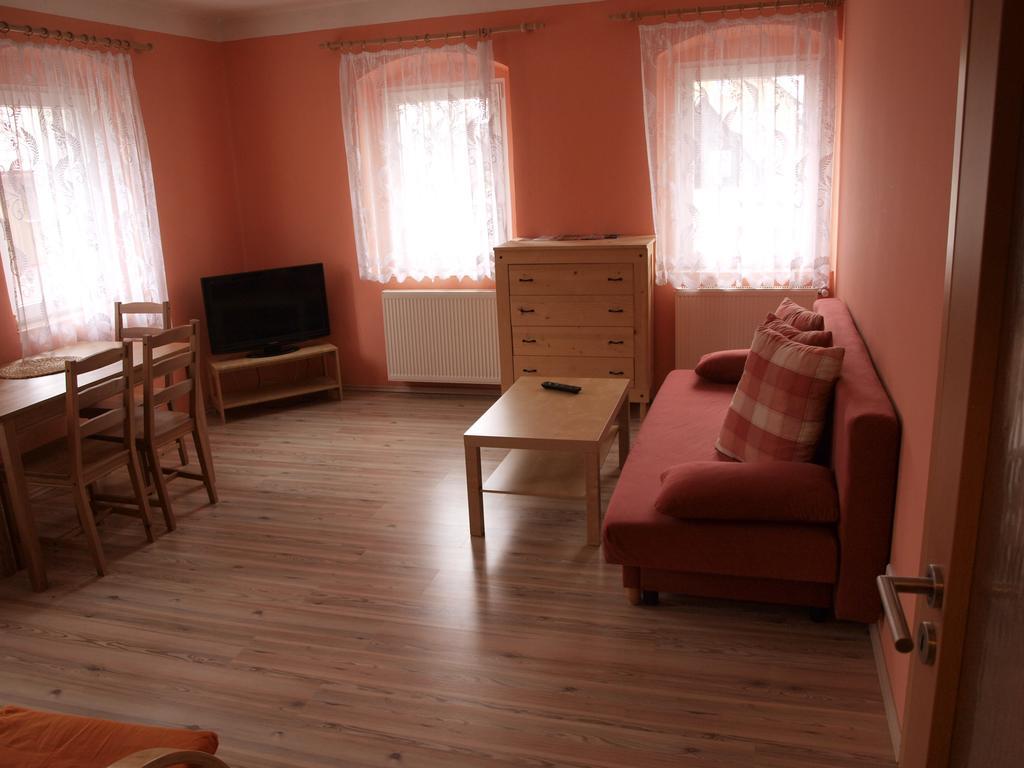 Apartments Viktoria Klinovec Kovarska Luaran gambar